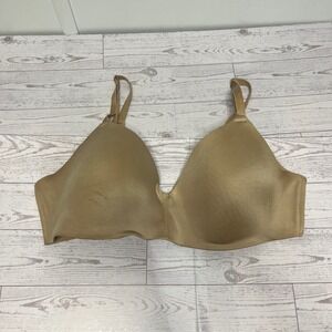 Soma Vanishing Back Wireless Bra 36B Tan Nude Seamless Comfort FLAW MARKS